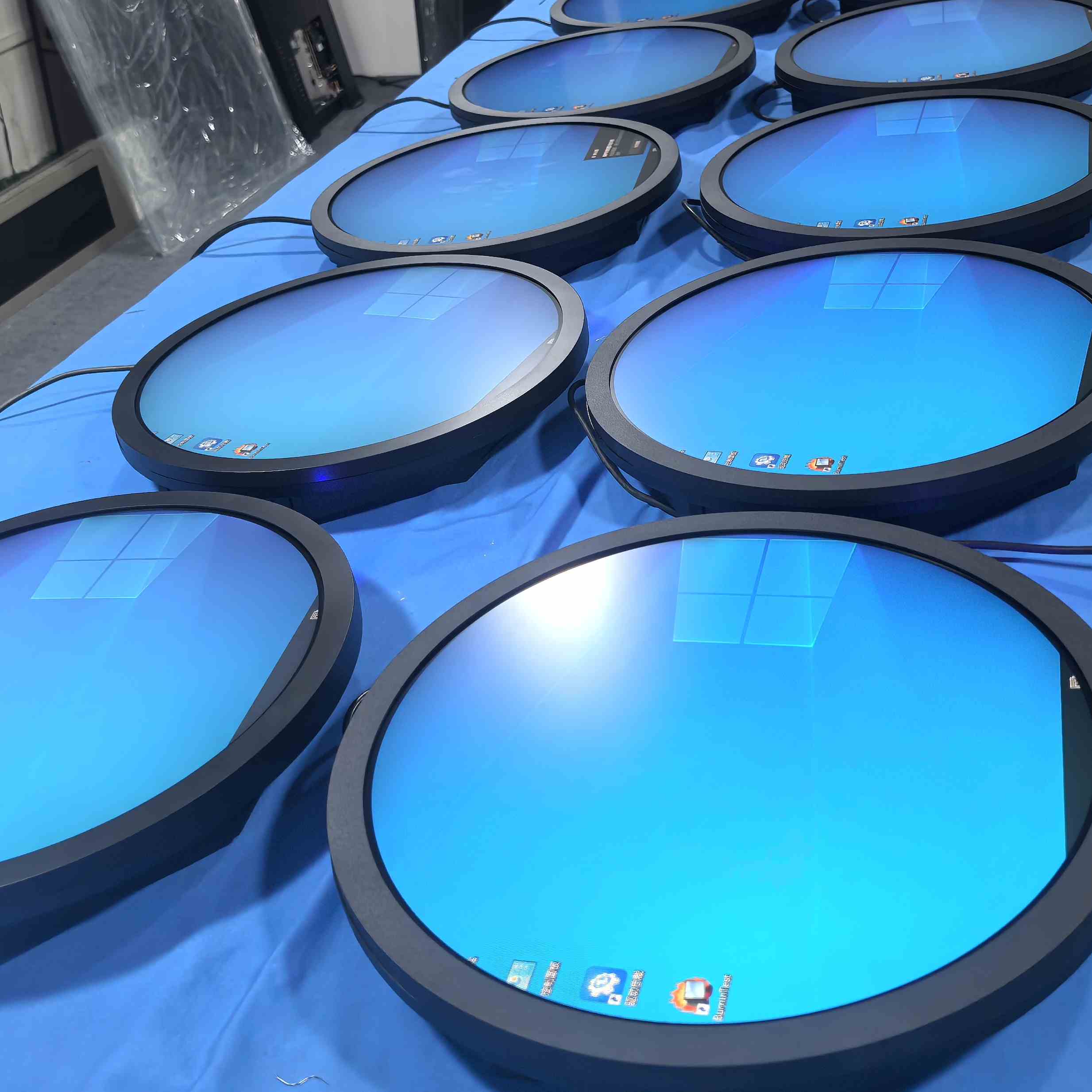 Кръгъл 23,6 инчов LCD капацитивен сензорен екран