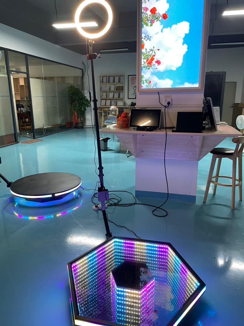 Въртящ се 3D холографски дисплей Автоматичен 360 градус селфи фото кабина